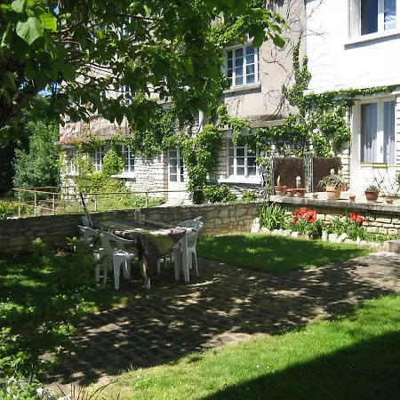 Minoterie De Vars Bed & Breakfast *